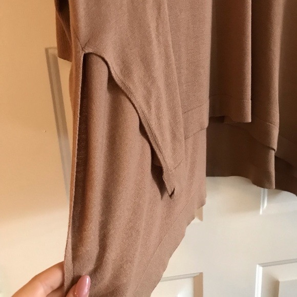 H&M High/Low Top - Picture 3 of 4